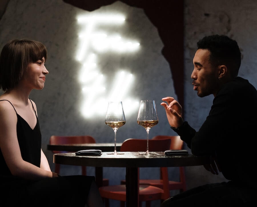 TOP 6 Phone Dating Tips